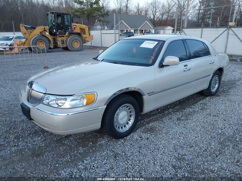 2000 Lincoln Town Car Cartier