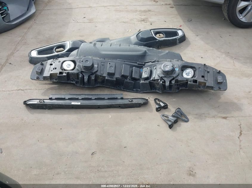 2025 Jeep Wrangler 4-Door Sahara 4X4 VIN: 1C4PJXEN0SW527318 Lot: 43982937