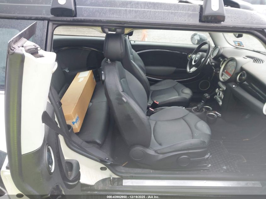 2010 Mini Cooper S Clubman VIN: WMWMM3C50ATZ33179 Lot: 43982950