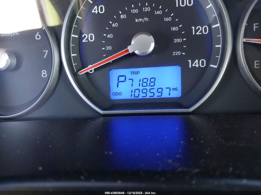 2012 Hyundai Santa Fe Limited V6 VIN: 5XYZKDAG7CG168172 Lot: 43983048