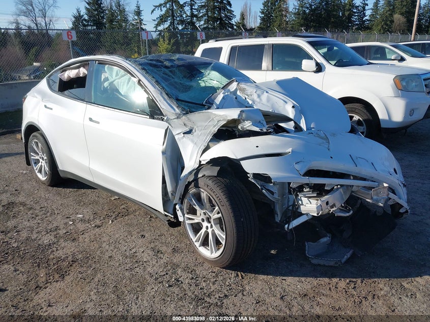 2022 Tesla Model Y Long Range Dual Motor All-Wheel Drive