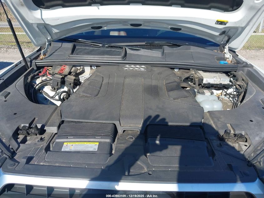 2018 Audi Q7 3.0T Premium VIN: WA1LAAF74JD011396 Lot: 43983109