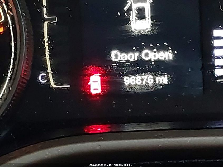 2017 Jeep Cherokee Latitude 4X4 VIN: 1C4PJMCS3HW501215 Lot: 43983111