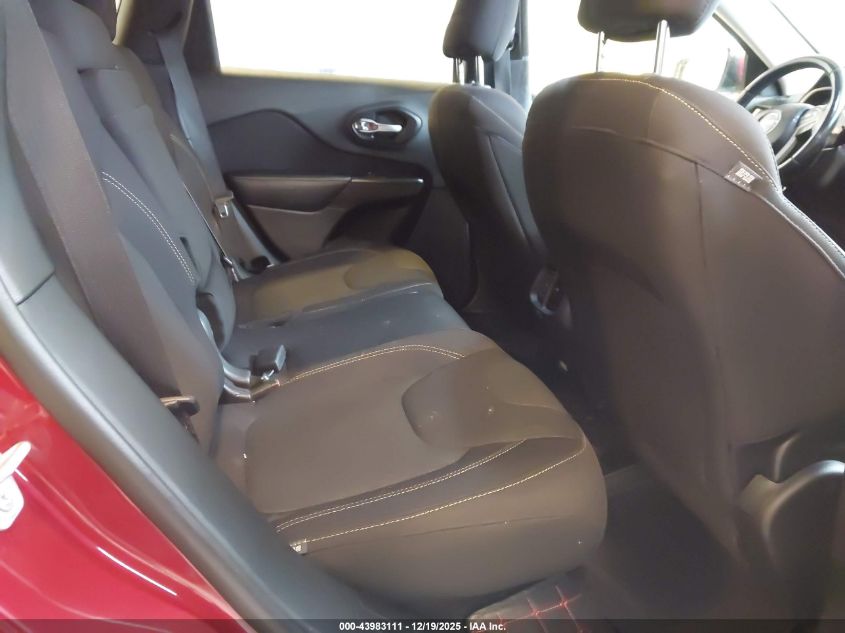 2017 Jeep Cherokee Latitude 4X4 VIN: 1C4PJMCS3HW501215 Lot: 43983111