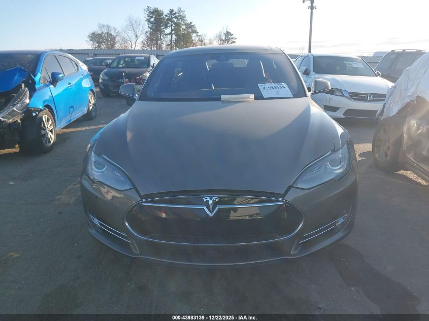 2016 Tesla Model S 60/70/75/85 VIN: 5YJSA1E10GF127971 Lot: 43983139