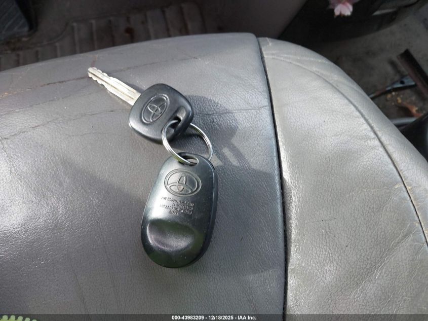 2004 Toyota Sienna Xle Limited VIN: 5TDZA22C74S213957 Lot: 43983209