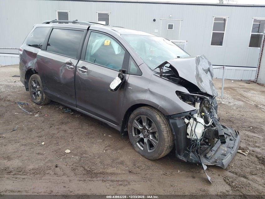 5TDEZ3DC6LS239068 2020 Toyota Sienna Se Premium auction photo 1