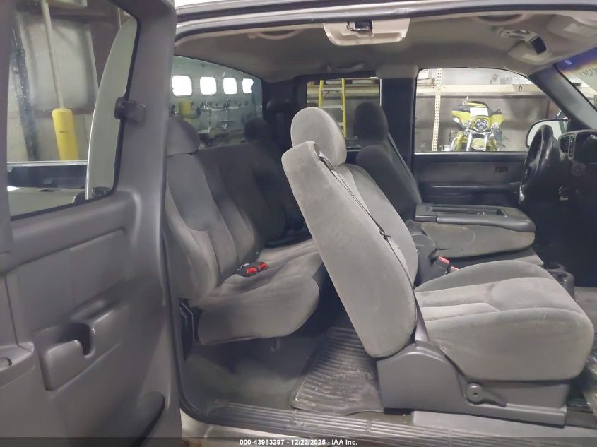 2003 Chevrolet Silverado 1500 Ls VIN: 2GCEK19T231187639 Lot: 43983297