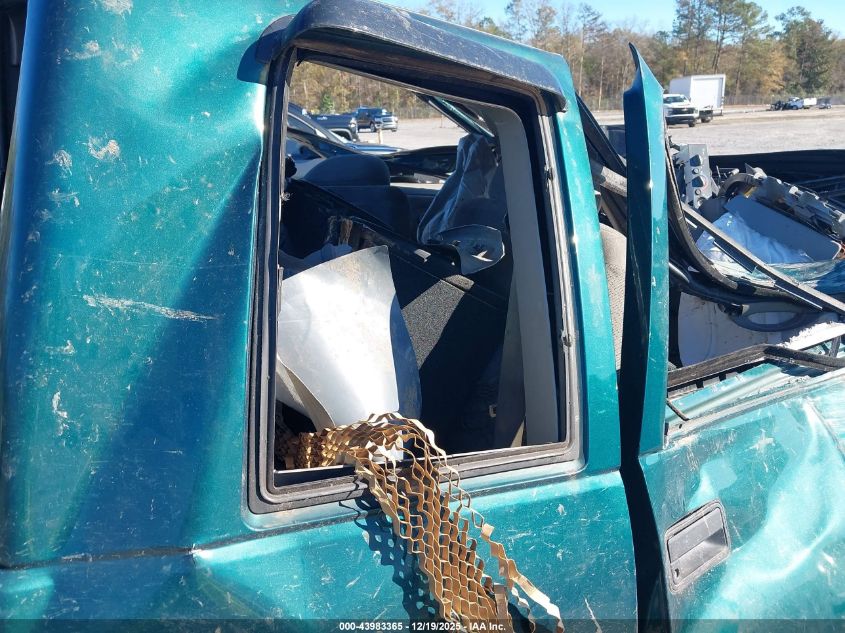 1997 Chevrolet C1500 Fleetside VIN: 1GCEC19M2VE215608 Lot: 43983365