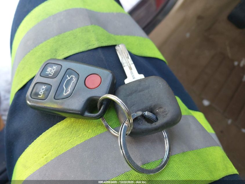 2000 Volvo V70 Xc/Xc Se VIN: YV1LZ56D3Y2683977 Lot: 43983405