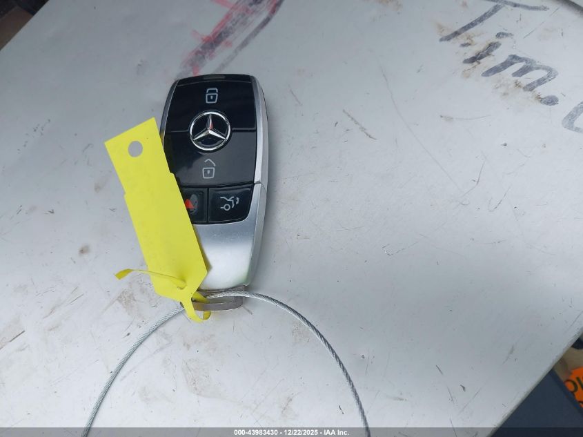 2018 Mercedes-Benz E 300 VIN: WDDZF4JB1JA388211 Lot: 43983430