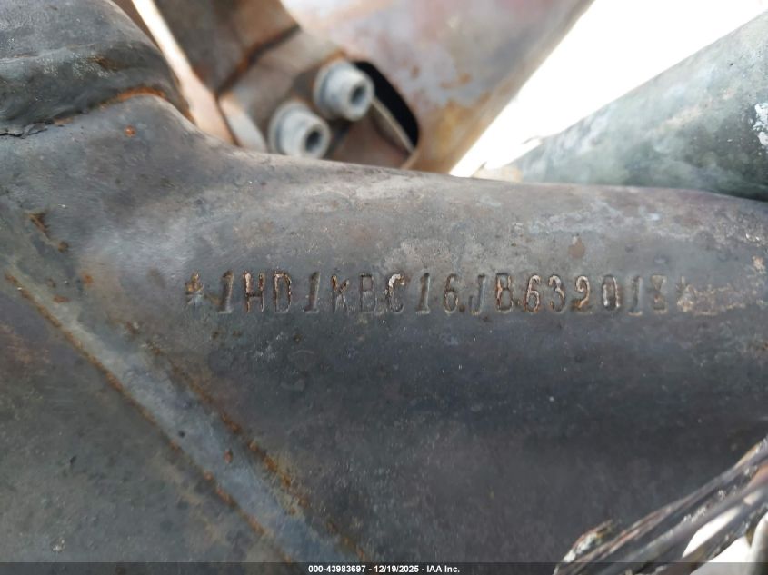 2018 Harley-Davidson Flhx Street Glide VIN: 1HD1KBC16JB632018 Lot: 43983697