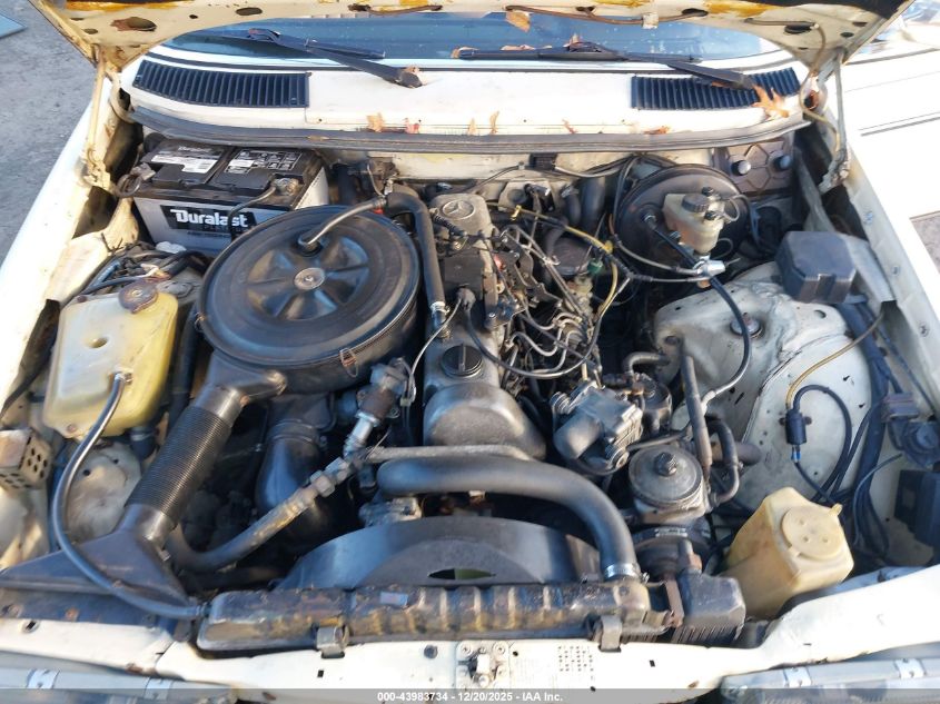 1984 Mercedes-Benz 300 Cdt VIN: WDBAB53A7EA105876 Lot: 43983734