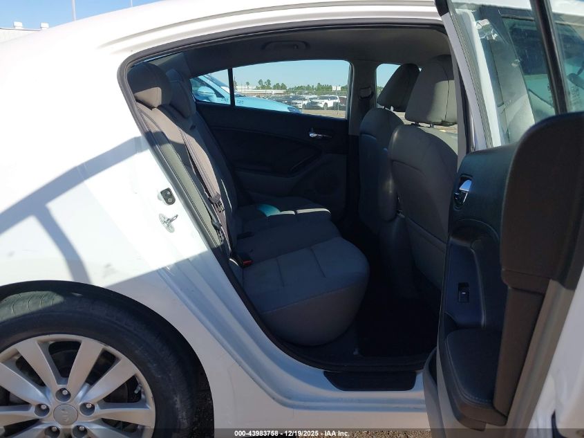 2015 Kia Forte Ex VIN: KNAFX4A80F5272140 Lot: 43983758