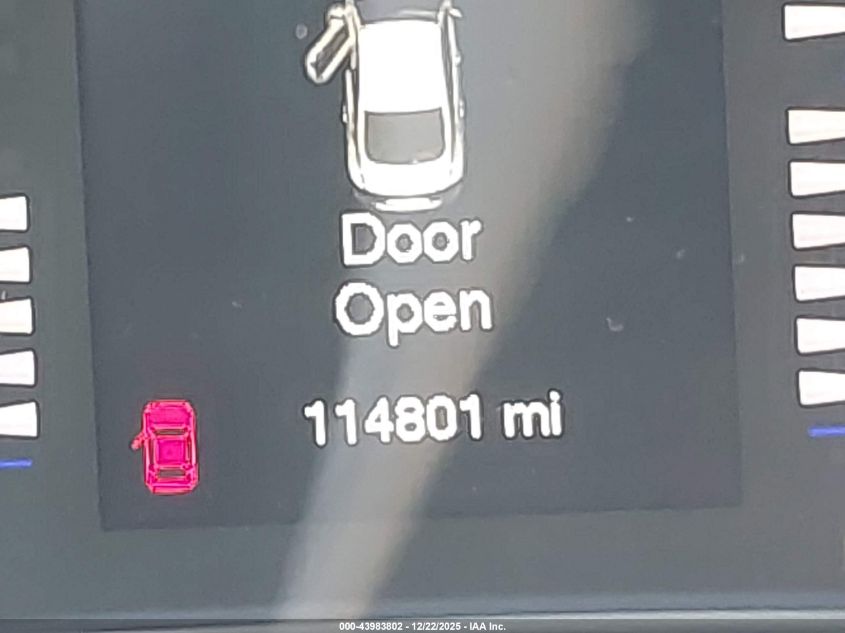 2016 Chrysler 200 Limited Platinum VIN: 1C3CCCAB4GN195852 Lot: 43983802