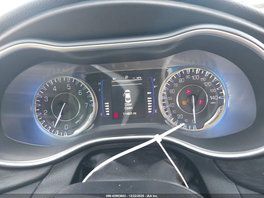 2016 Chrysler 200 Limited Platinum VIN: 1C3CCCAB4GN195852 Lot: 43983802