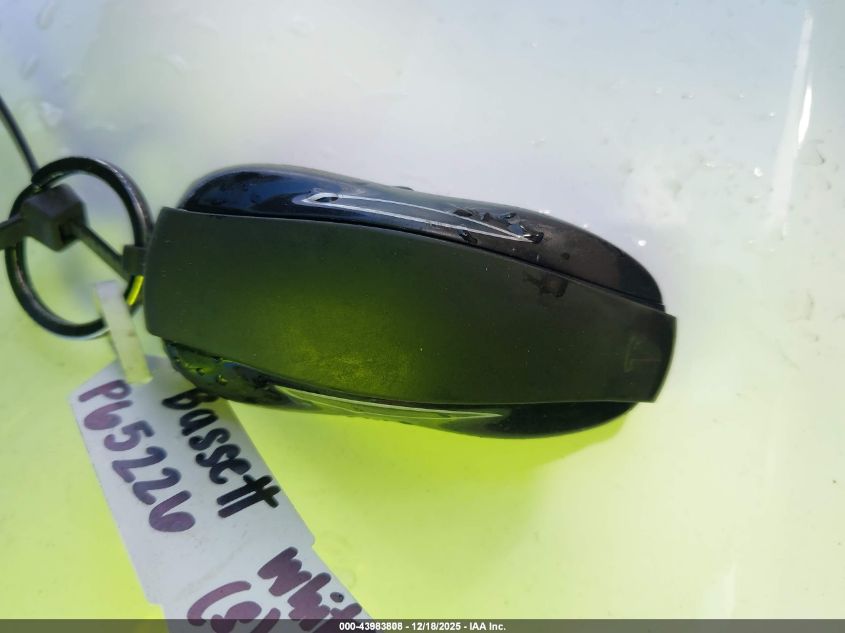 2014 Tesla Model S P85 VIN: 5YJSA1H10EFP65226 Lot: 43983808