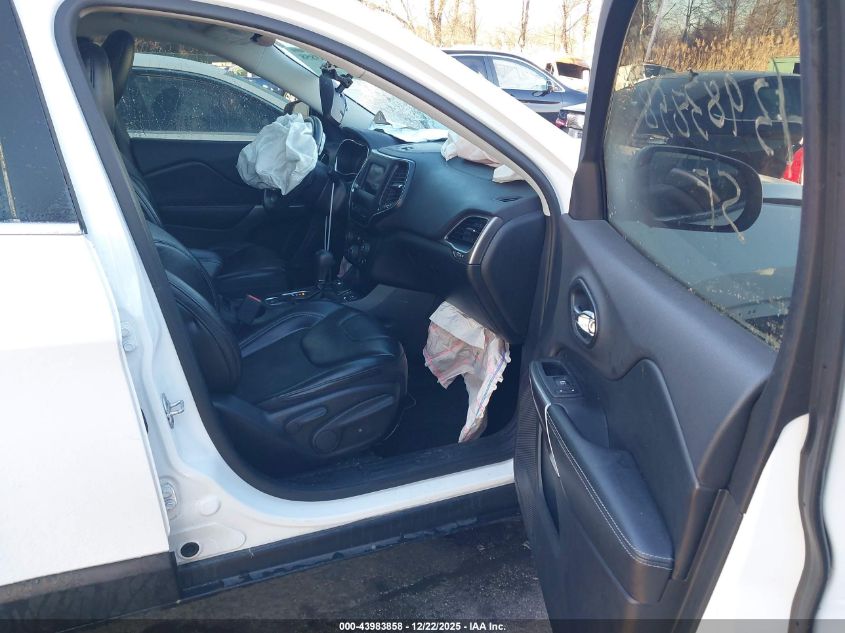 2019 Jeep Cherokee Latitude Plus 4X4 VIN: 1C4PJMLX8KD359880 Lot: 43983858