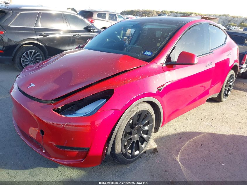 2022 Tesla Model Y Long Range Dual Motor All-Wheel Drive VIN: 7SAYGAEE6NF457237 Lot: 43983863