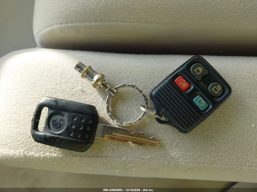 2008 Mercury Grand Marquis Gs VIN: 2MEFM74V88X609703 Lot: 43983905