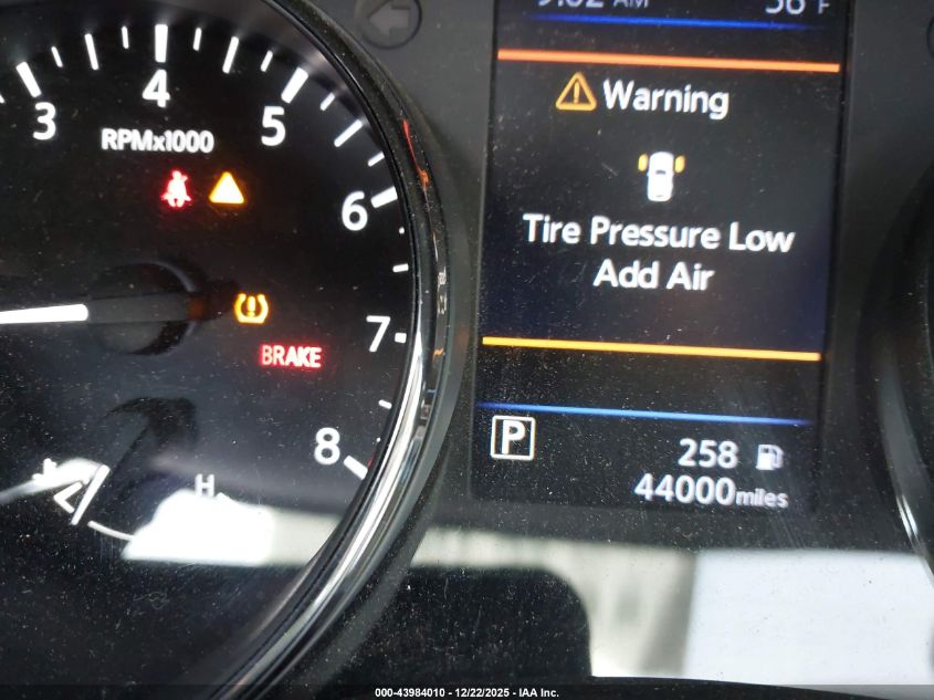 2018 Nissan Rogue Sv VIN: KNMAT2MT2JP526845 Lot: 43984010