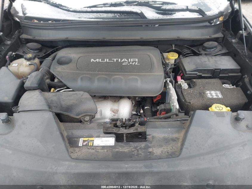 2017 Jeep Cherokee Latitude 4X4 VIN: 1C4PJMCB9HW575450 Lot: 43984012