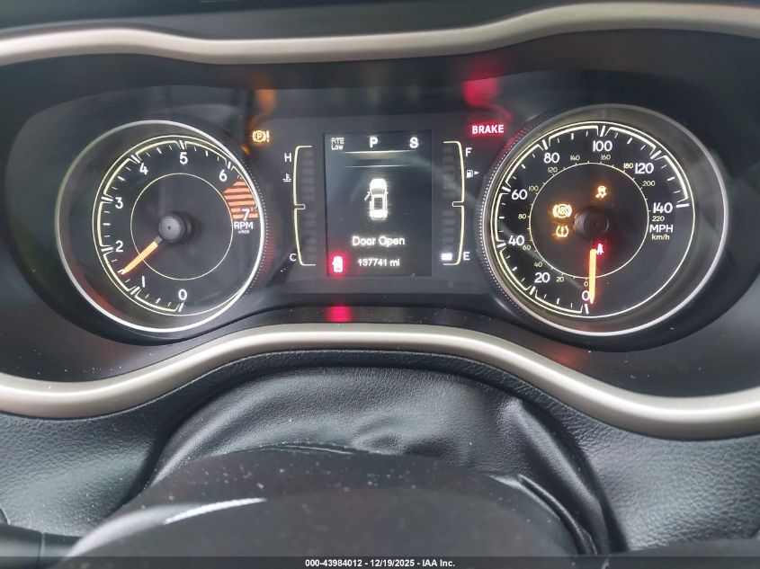 2017 Jeep Cherokee Latitude 4X4 VIN: 1C4PJMCB9HW575450 Lot: 43984012