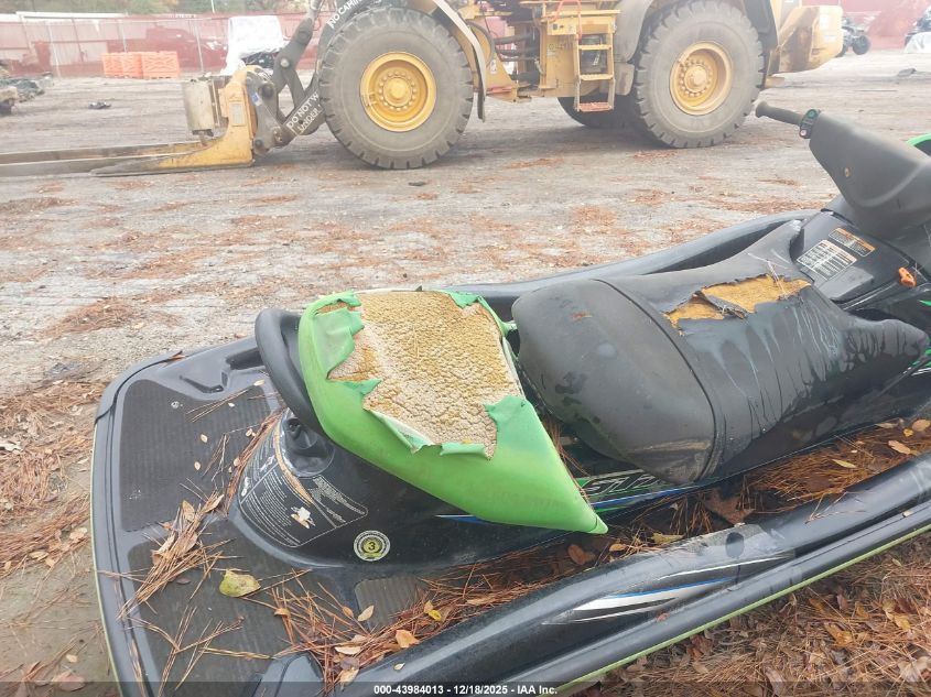 2014 Kawasaki Stx Stx 15F VIN: KAW10372H314 Lot: 43984013