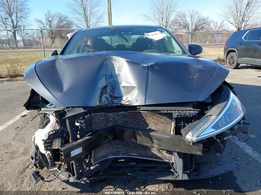 2020 Hyundai Elantra Sel VIN: 5NPD84LF9LH584116 Lot: 43984071