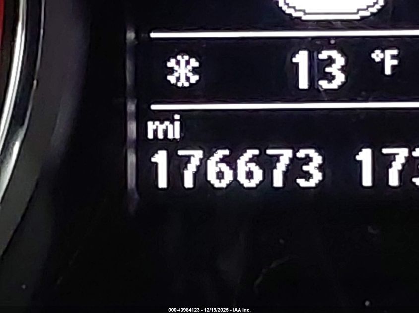 2017 Volkswagen Passat 1.8T R-Line VIN: 1VWDT7A31HC009727 Lot: 43984123