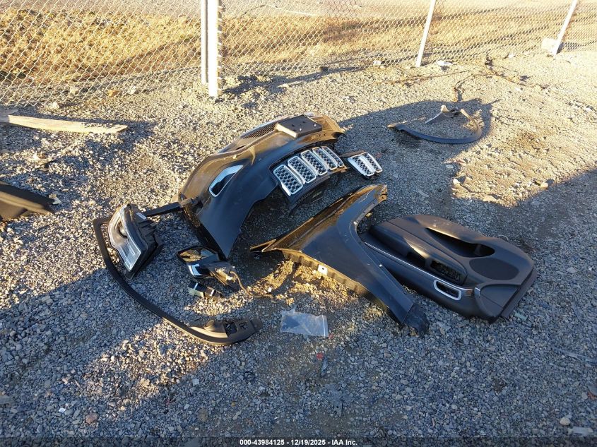 2018 Jeep Grand Cherokee Overland 4X4 VIN: 1C4RJFCT7JC445686 Lot: 43984125