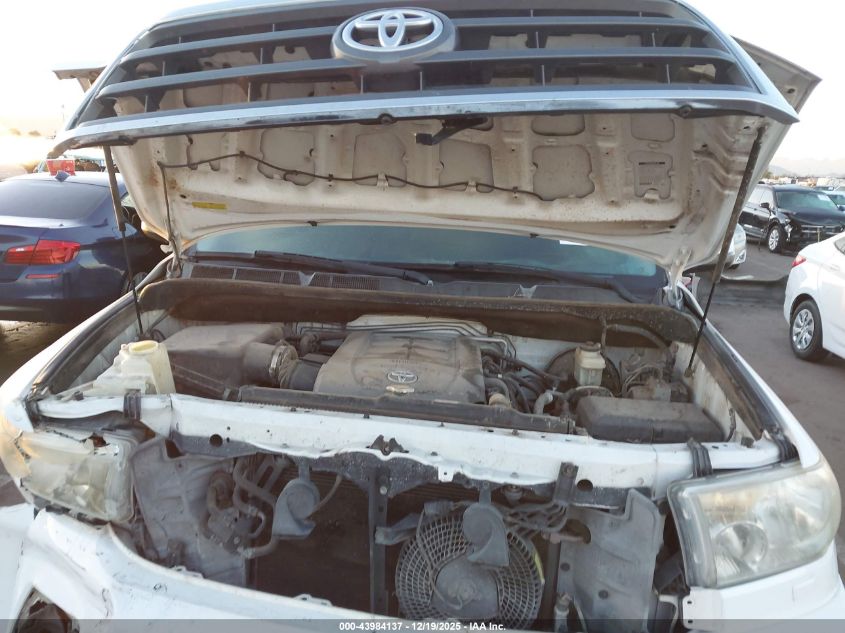 2010 Toyota Sequoia Sr5 5.7L V8 VIN: 5TDZY5G13AS028062 Lot: 43984137