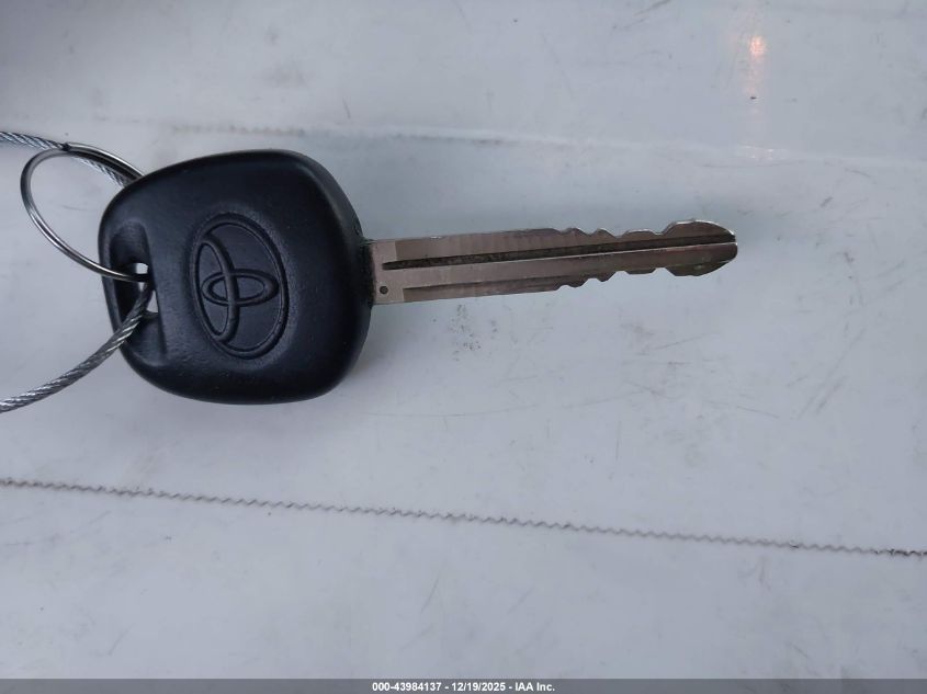 2010 Toyota Sequoia Sr5 5.7L V8 VIN: 5TDZY5G13AS028062 Lot: 43984137