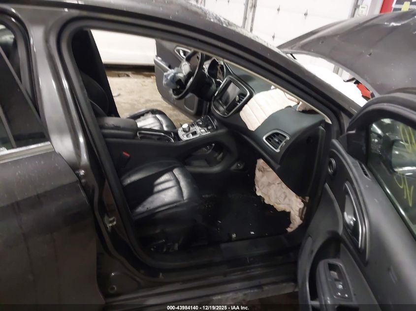 2015 Chrysler 200 Limited