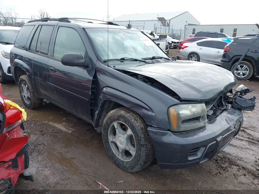1GNDT13S272144490 2007 Chevrolet Trailblazer Ls auction photo 1