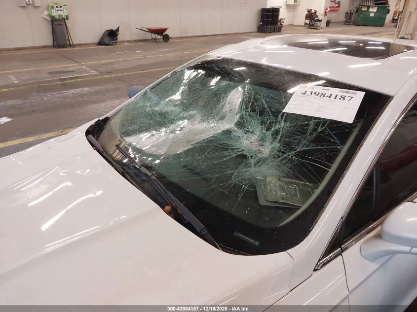 2013 Ford Fusion Energi Se Luxury VIN: 3FA6P0PU6DR386689 Lot: 43984187