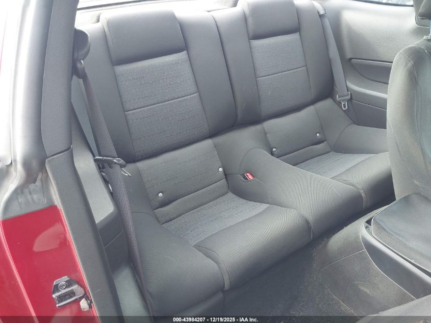 2007 Ford Mustang V6 Deluxe/V6 Premium VIN: 1ZVFT80N175261420 Lot: 43984207