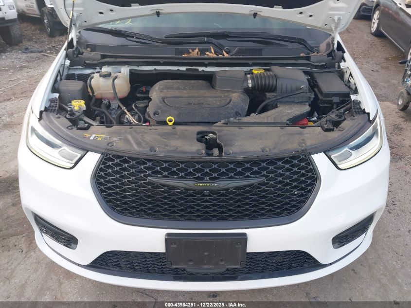 2023 Chrysler Pacifica Touring L VIN: 2C4RC1BG6PR628448 Lot: 43984251