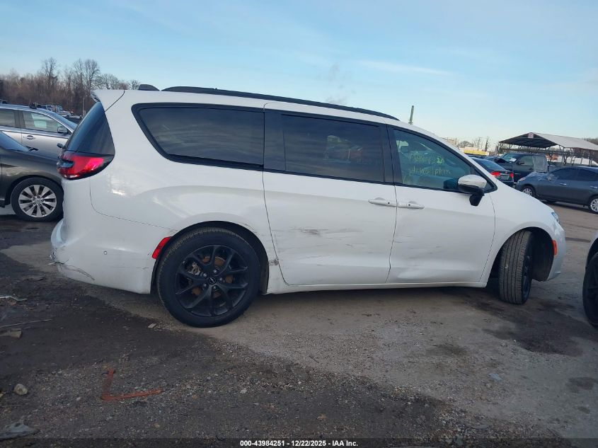 2023 Chrysler Pacifica Touring L VIN: 2C4RC1BG6PR628448 Lot: 43984251