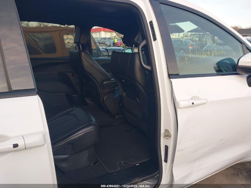 2023 Chrysler Pacifica Touring L VIN: 2C4RC1BG6PR628448 Lot: 43984251