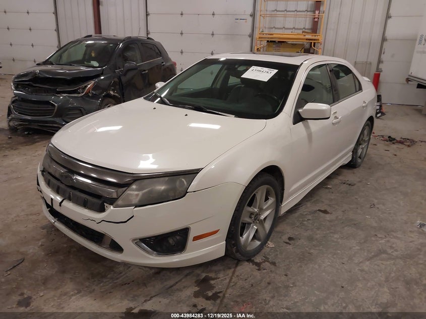 3FAHP0KC1BR112806 2011 FORD FUSION photo no. 2