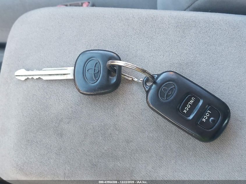 2008 Toyota Corolla Le VIN: 1NXBR32E08Z995727 Lot: 43984306