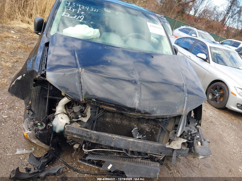 2008 Chrysler Town & Country Lx VIN: 2A8HR44H18R649591 Lot: 43984321