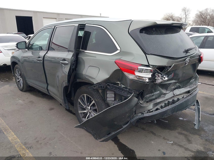 2017 Toyota Highlander Xle