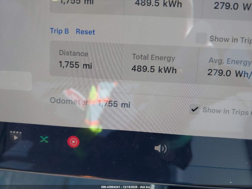 2026 Tesla Model Y Long Range Launch Series/Premium All-Wheel Drive VIN: 7SAYGDEE1TA393717 Lot: 43984341