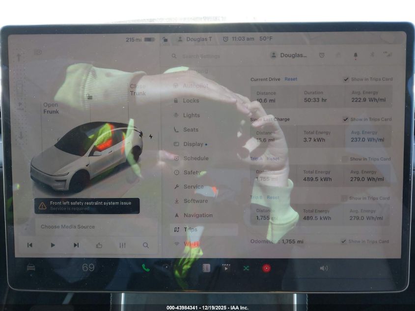 2026 Tesla Model Y Long Range Launch Series/Premium All-Wheel Drive VIN: 7SAYGDEE1TA393717 Lot: 43984341