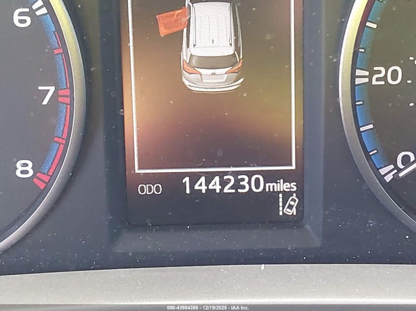 2018 Toyota Rav4 Le VIN: 2T3ZFREV8JW454816 Lot: 43984386