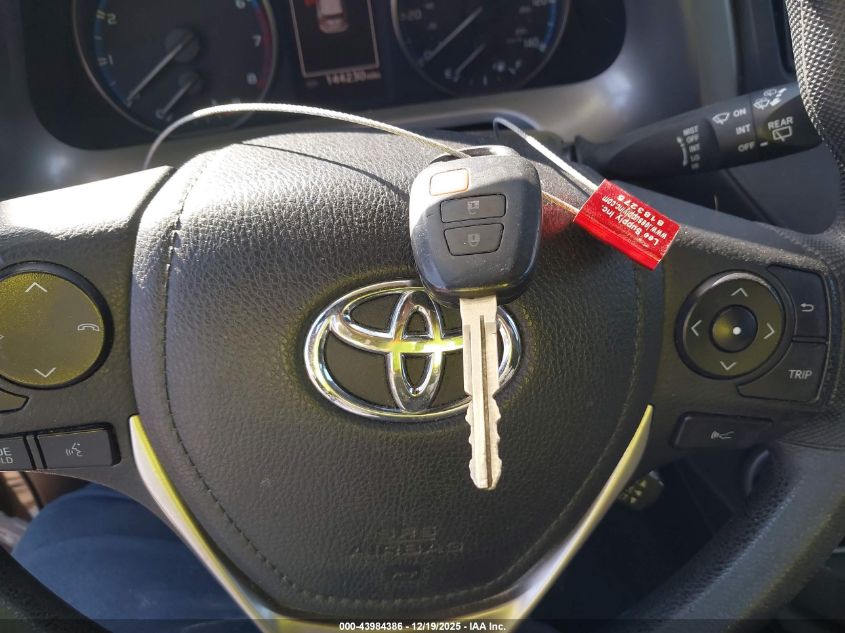 2018 Toyota Rav4 Le VIN: 2T3ZFREV8JW454816 Lot: 43984386