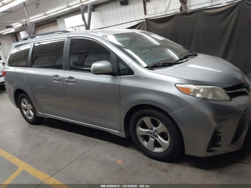 2018 Toyota Sienna Le 8 Passenger VIN: 5TDKZ3DCXJS937683 Lot: 43984413