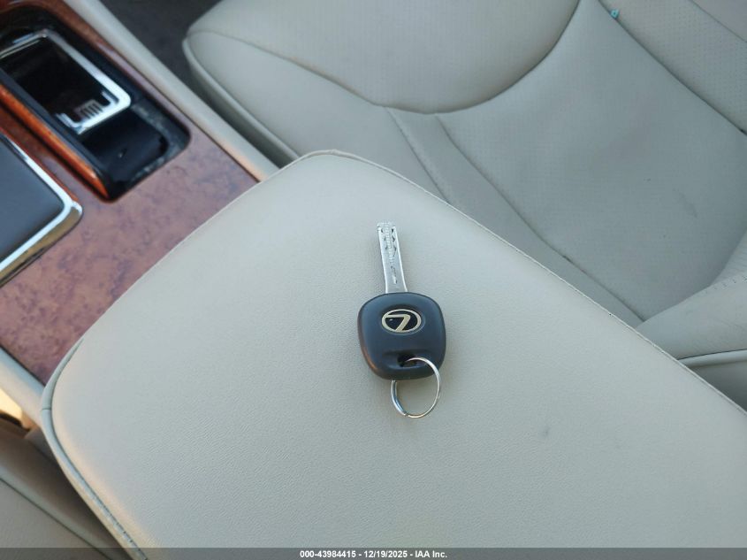 2003 Lexus Ls 430 VIN: JTHBN30F330111452 Lot: 43984415